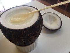 -志龙皇冠吃货椰子铺