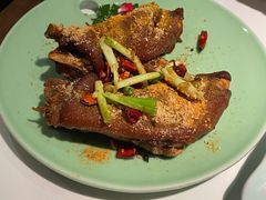 椒盐猪蹄-卯时·龙光雅宴·精致锡帮菜(惠山古镇店)