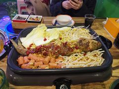 -川渝窈妹纸包鱼·齐齐哈尔烤肉