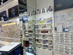 -诺柯视眼镜-蔡司依视路官方工厂店(淞南一店)