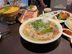 -大头虾越式风味餐厅(光明广场店)