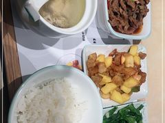 -老乡鸡(上海白玉兰广场店)