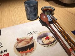 餐具摆设-舞漁日料美人胶原锅(陆家嘴中心店)