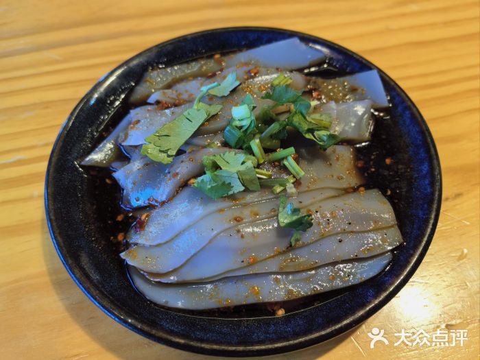 勺子米线·云南传统小吃市集(四方街店)鸡豆凉粉图片