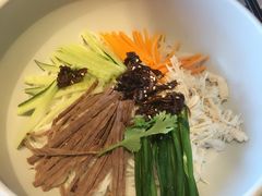 -云海肴·汽锅鸡·云南菜(天山百盛优客店)