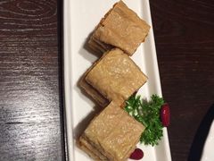 江南素衣卷-通安客栈中餐厅·何家小馆