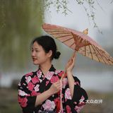听说今年世纪公园种了一片彩色油菜花,果断安排上!