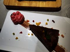 经典提拉米苏芝士蛋糕-YUE·6·西式融合餐厅(外滩六号店)