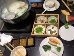 -牛牛和牛海鲜粥底火锅(长虹国际城店)