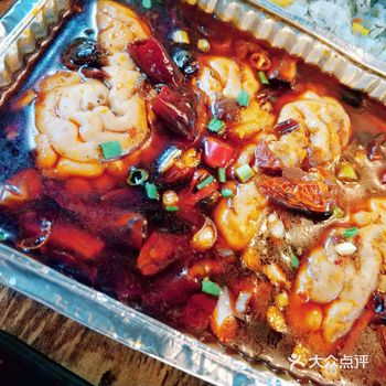 和朋友下了班过来的,第一次来,进到店里有被惊艳到