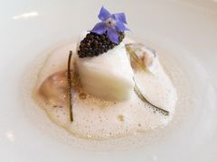 圆鳕鱼配鱼子酱及朝鲜蓟-L'ATELIER de Joel Robuchon(外滩18号店)