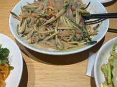 -关东小磨东北菜(上海长风大悦城店)