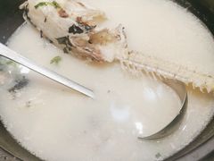 花亭湖有机鱼头汤-香山湖家家宴(中山陵店)