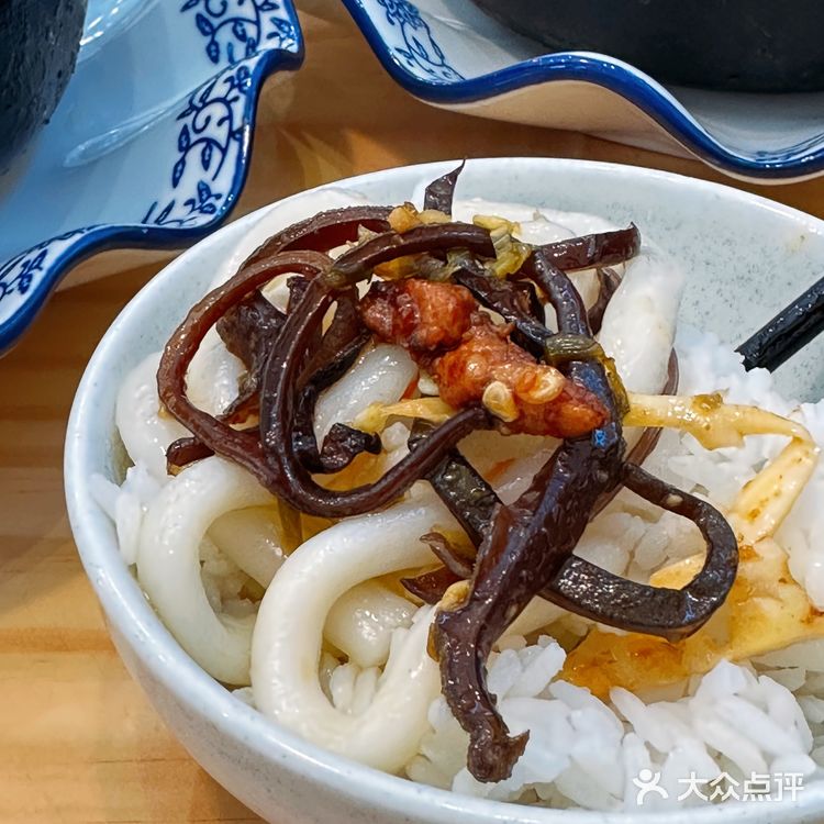 真的好下饭！又便宜又量足又好吃的任吉老砂锅！不允许你每次过！