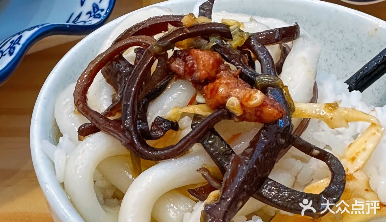 真的好下饭！又便宜又量足又好吃的任吉老砂锅！不允许你每次过！