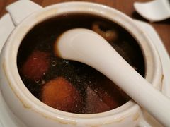 黑蒜土鸡汤-广州天河合景福朋喜来登酒店 · 聚味轩中餐厅