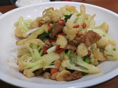 -湖南人家湘菜馆(镇江路店)