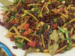 -洪霞餐馆·川菜·鲜货现炒(两江春城店)