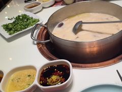 -洪氏嗨捞·猪肚鸡火锅(阳光天地店)