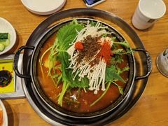 土豆排骨火锅-喇喇排骨火锅·传统韩式脊骨汤(望京西园总店)