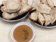 -黄阿姨锅贴大王(万航渡路店)