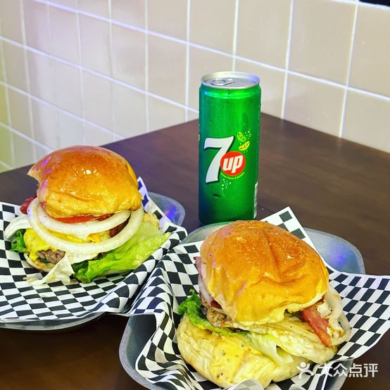 loco burger火车头汉堡(绿怡居东居店)
