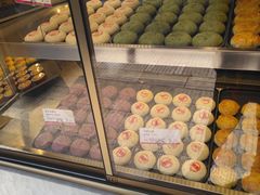 优格玫瑰饼-嘉华鲜花饼·现烤(昆明老街店)