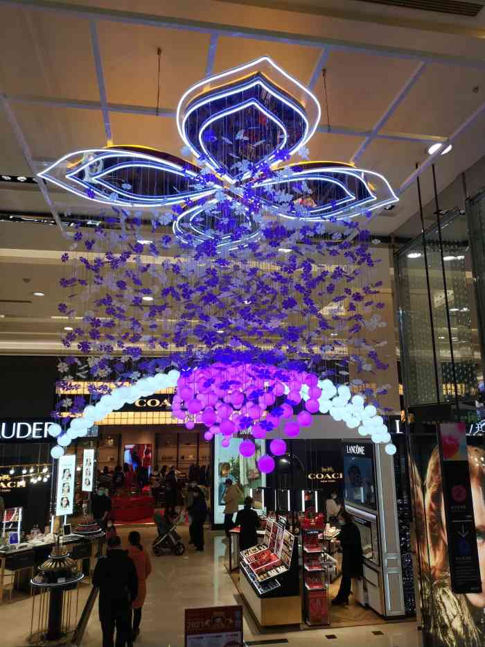 群光广场(珞喻路店)-"群光广场在街道口也是神一般的存在了,屹立.