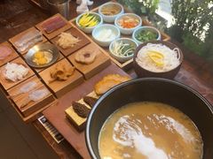 -银米·云南传统过桥米线(双廊黑金冠店)