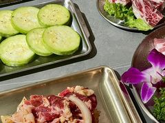 -围炉肉舍•炭烤活鳗•丹东海鲜烤肉(步行街店)