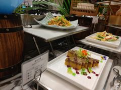 -棕榈阁·巴西烤肉海鲜自助餐厅(中州皇冠假日酒店)