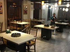 大堂-九道菜有鸡鱼头(石鼓路店)