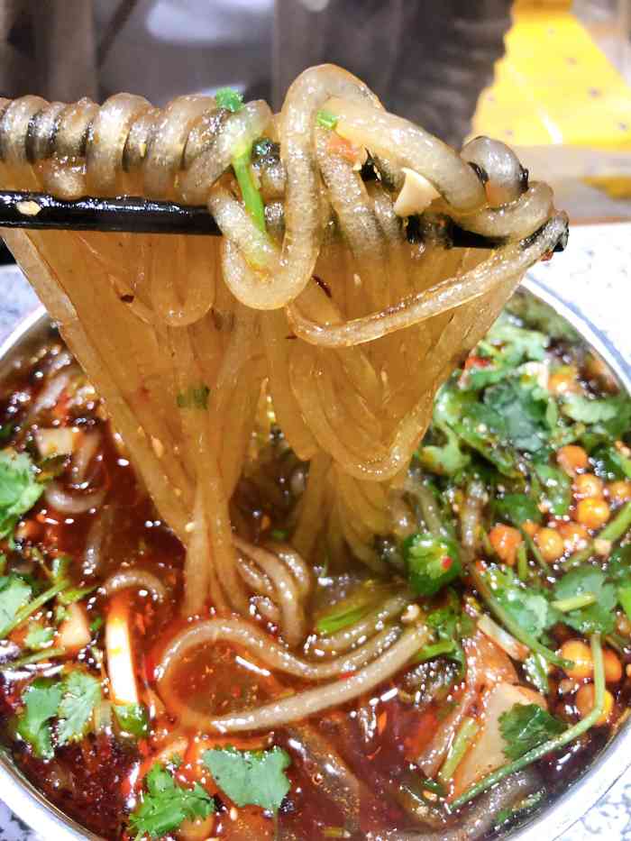 叼嘴巴儿重庆粉面(石厦店)-"早就听闻这家面店非常的有名.今天偷空来.