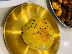 酥皮烤包子-董小西的凉皮和椒麻鸡(三元桥店)