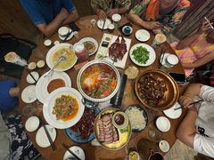 -老滇山寨•云南特色菜•地方菜•民族风情歌舞表演(金碧店)