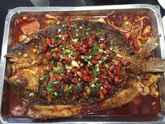 -鸣记脆皮烤鱼·海鲜烤鱼(三八广场店)