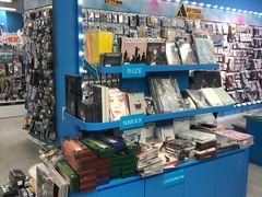 -Love Star追星馆(上海静安大悦城店)