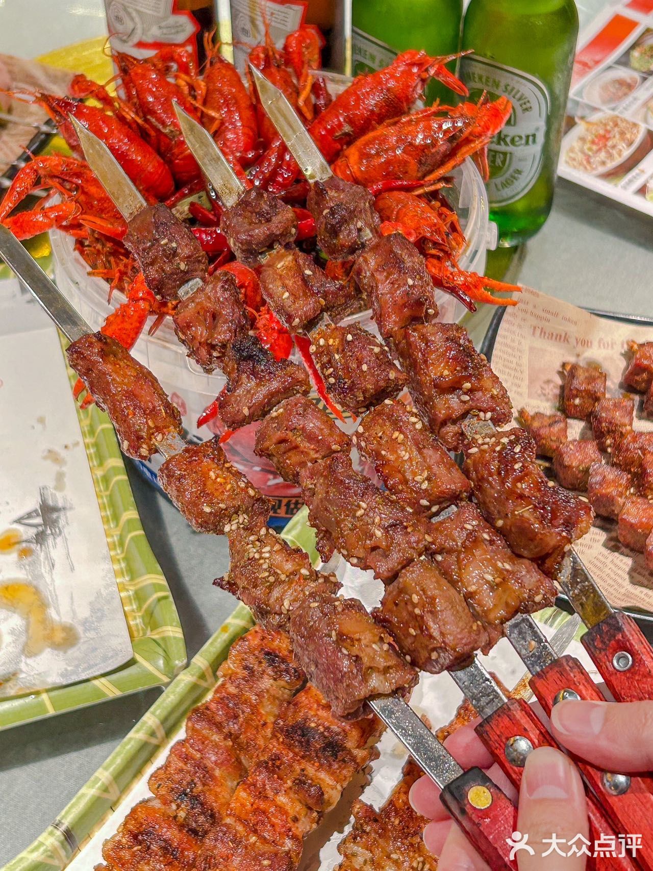 龙年第一顿烧烤龙虾吃到停不下来！！
