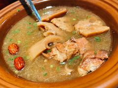 -黄泥岗·地道湖北菜(奥特莱斯店)