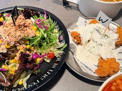 -W COLLECTIVE  DESSERT SHOP