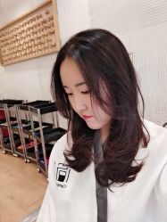 中发-简法造型·品牌形象店