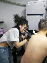 点击看大图 -龙之吻专业刺青·手工耳洞·纹身去色