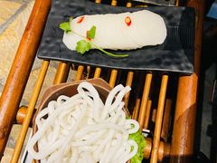 -老牌坊云南鱼豆花火锅(爱建店)