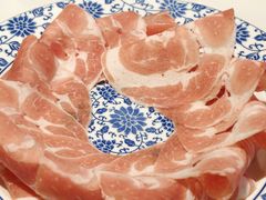 锡盟羔羊卷-一只羊·铜锅涮羊肉烧烤