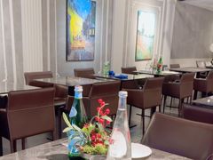 -LESCEDARS Brasserie Bistro香柏树