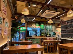 -云阿蛮云南生烫牛肉米线(奉贤路店)