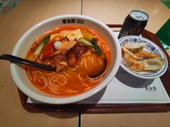 -蒙自源米线大王(东站店)