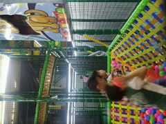 -蒙特利亲子乐园