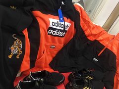 -adidas(印象城购物中心店)