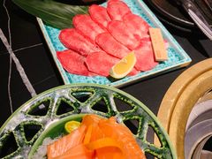 -山川小町·极番烧肉(新地假日广场店)